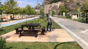 Osmancık'ta Park ve Yeşil Alanlarda Yaz Bakımı Sürüyor