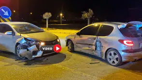 İki Otomobil Çarpıştı: 2 Yaralı