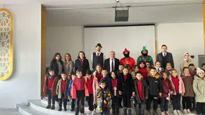 Çocuklar Şenlikte Eğlendi