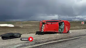 Çorum'da Devrilen Otomobildeki 3 Kişi Yaralandı