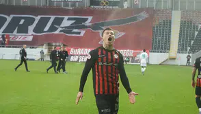 Kırmızı-Siyahlıların Sezona Damga Vuran Özellikleri Neler