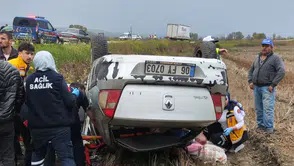 Otomobil Çeltik Tarlasına Uçtu