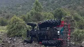Traktör Şarampole Devrildi