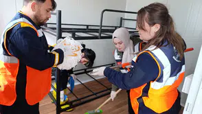 Afetzedeler İçin Yaşam Konteynerleri Kuruldu