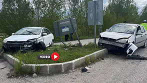 Otomobiller Birbirine Girdi