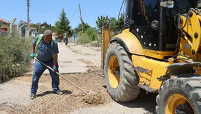 Bozulan Yollara Parke ve Bordür Makyajı
