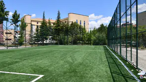 Okul Bahçelerine Futbol Sahaları İnşa Ediliyor