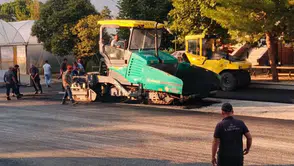Okul Bahçesine 431 Ton Sıcak Asfalt Serildi
