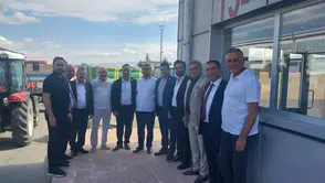 Yeni Parti Sahaya İndi