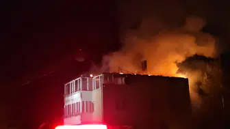 Yıldırım Çarptı, Yangın Çıktı