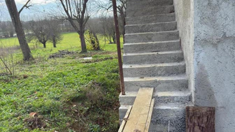 Sakarya’da merdivenden düşen şahıs yaralandı