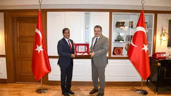 Bangladeş'in Ankara Büyükelçisi Haq, Trabzon Büyükşehir Belediyesi'ni ziyaret etti