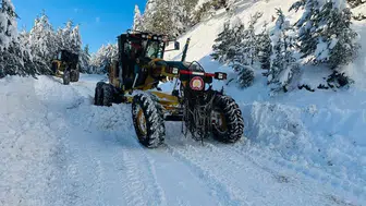 Köy Yolları İçin 24 Saat Mesai