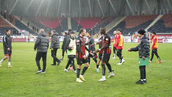 Uğur Uçar’dan Futbolculara Mesaj