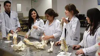 Mezun Olmadan İşi Öğreniyorlar