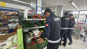 Çorum’da Marketlerde Yapılan Raftaki Oyun ve Küflü Gıdaya Ağır Fatura