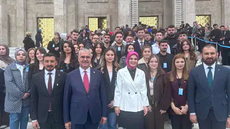 Çorumlu Gençler Meclis Turundaydı