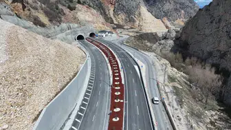 40 Viraj Tarih Oluyor