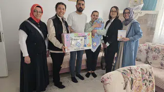 Sağlık Ekipleri Bebekler ve Anneleri İçin Sahada