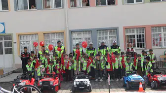Öğrencilere Uygulamalı Trafik Eğitimi Verildi
