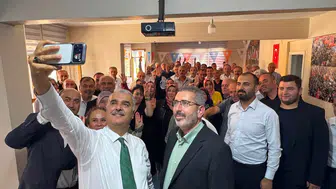Ahlatcı, İlçelerin Taleplerini Yerinde Dinliyor