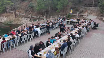 Oğuzlar’da Belediye Personeli Yemekte Buluştu