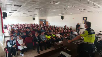 Okul Servis Şoförleri ve Rehber Personele Trafik Eğitimi