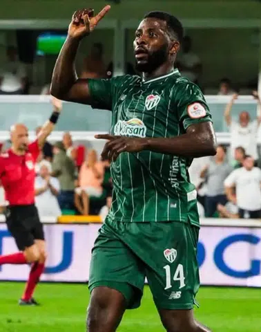 Türk Futbol Tarihine Geçti!