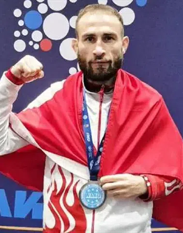 Dünya Şampiyonu Tekrar Ringe Çıkacak