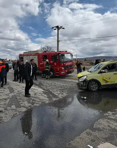 Rakip Takımın Futbolcuları Kaza Yaptı