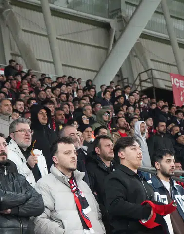 Taraftar Bu Kararı Bekliyor