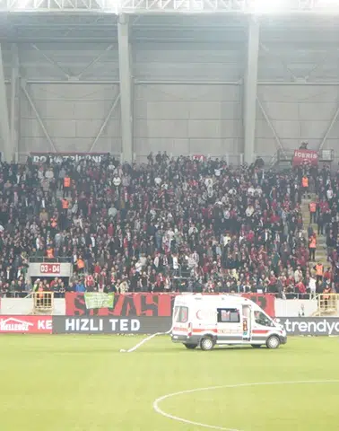 Futbolculardan O Taraftara Ziyaret!