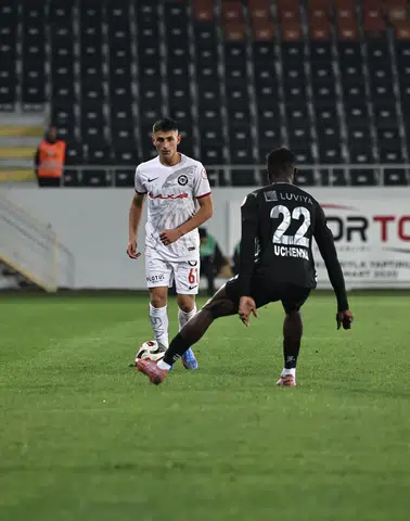 Memleketinden Çorum FK’li Oyuncuya Övgü