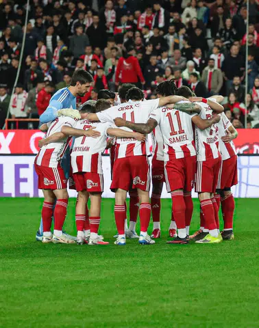 Borç Tablosunda Zirvede Hangi Kulüp Var ?