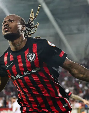 Süper Lig’de Dönen ve Gidecek Oyuncularının Tüm Listesi