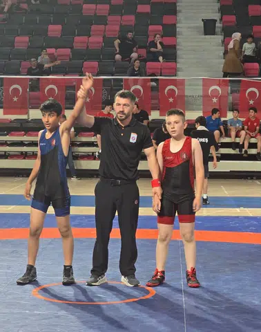 Güreş İl Birinciliği Heyecanı Başladı