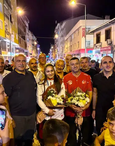 Dünya Şampiyonu Çorum’da Coşkuyla Karşılandı