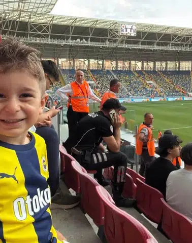 Dere: İster Fenerbahçe Formasını Giyerek Gelsin, İsterse …