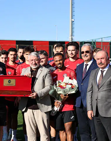 Protokolden Arca Çorum FK’ye Moral Ziyareti