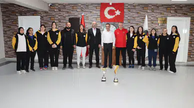 Başkan Dere'ye Şampiyonluk Ziyareti