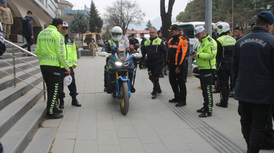 Amasya'da motosiklet kullanıcılarına uygulamalı farkındalık eğitimi verildi