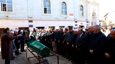 Bereketzade Camisi'nin emekli imam hatibi Yağcıoğlu son yolculuğuna uğurlandı