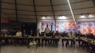 Çaykara Kaymakamı Sapmaz, muhtarlarla iftarda bir araya geldi