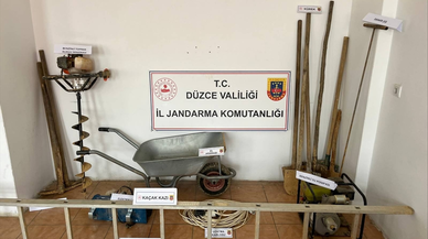 Düzce'de evde açtıkları tünelde kaçak kazı yapan 3 şüpheli yakalandı