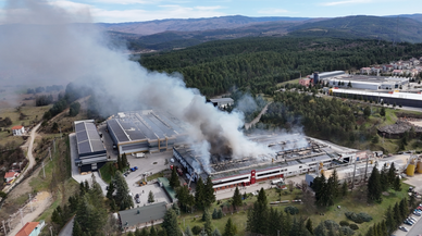 GÜNCELLEME - Bolu'da orman ürünleri işleme fabrikasında çıkan yangına müdahale ediliyor