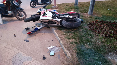 Karabük’te otomobille çarpışan motosikletli yaralandı