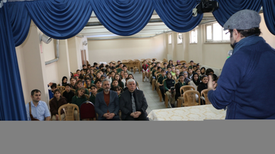 Of'ta öğrenciler "Yazar Buluşmaları" etkinliğine katıldı
