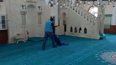 Ordu'da yükümlüler ramazanda camileri temizledi