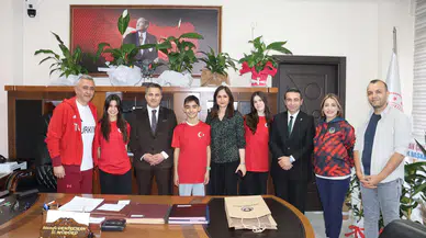 Demirkıran Madalya Kazanan Yüzücüleri Ağırladı