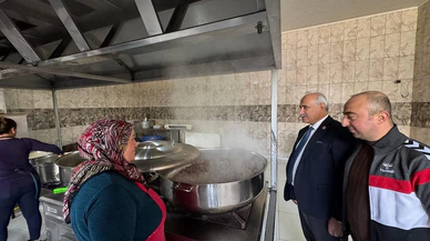Her Gün 300 Kişiye İftar Yemeği